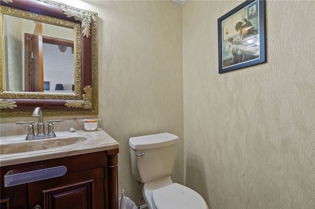 69 Kristee Circle, West Warwick, RI 02893