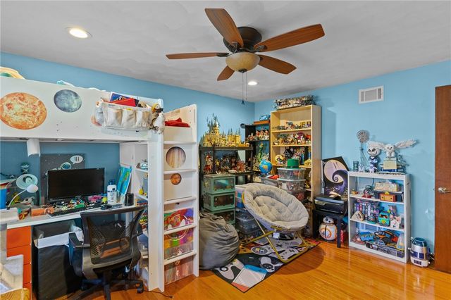 69 Kristee Circle, West Warwick, RI 02893
