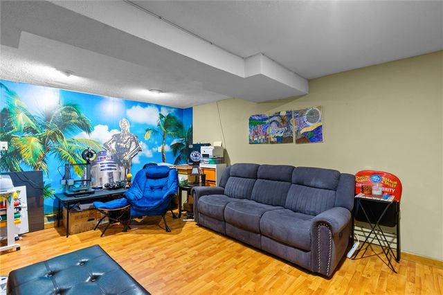69 Kristee Circle, West Warwick, RI 02893