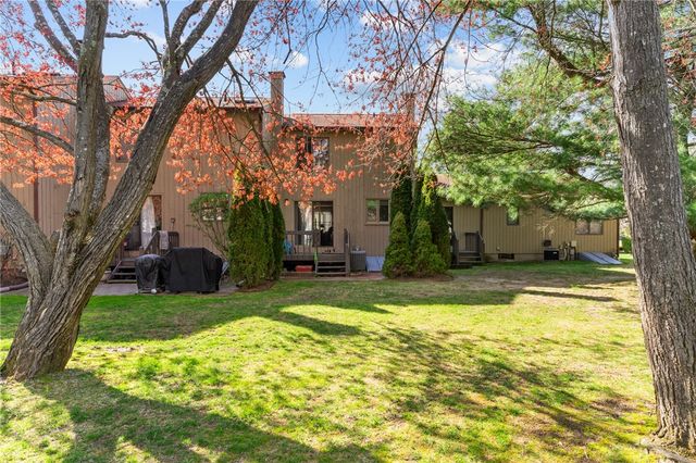69 Kristee Circle, West Warwick, RI 02893