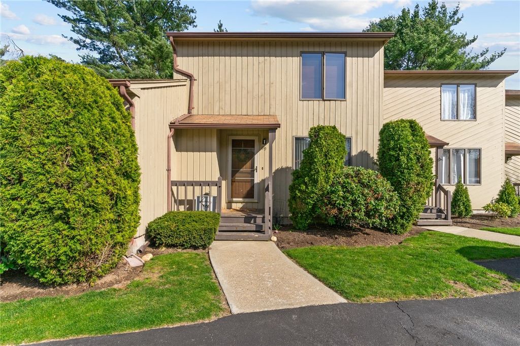 69 Kristee Circle, West Warwick, RI 02893