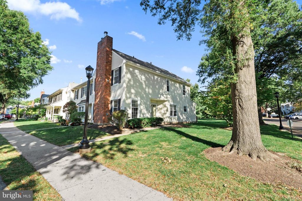 45 LIBERTY DR, Langhorne, PA 19047