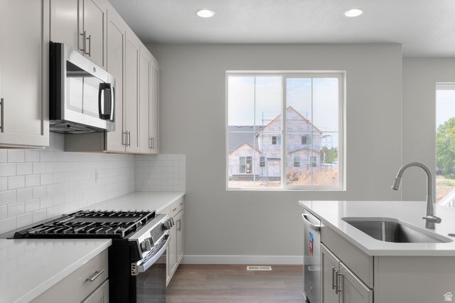 1283 W 2375 S, Syracuse, UT 84075