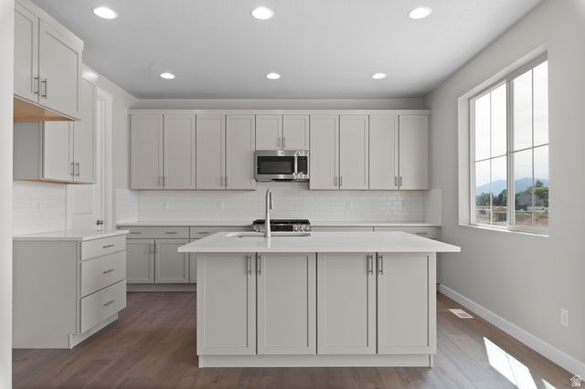 1283 W 2375 S, Syracuse, UT 84075
