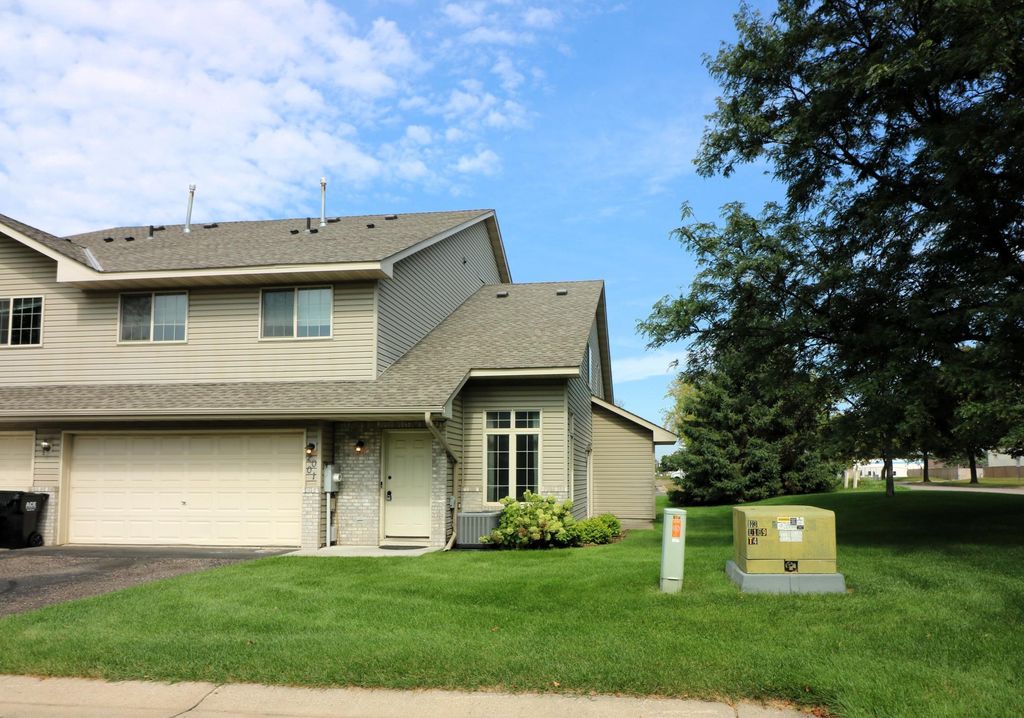 2001 103rd Lane NW, Coon Rapids, MN 55433