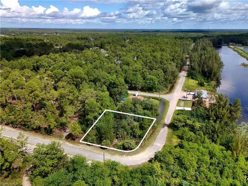 304 LAWLER AVE, LEHIGH ACRES, FL 33972 — exterior