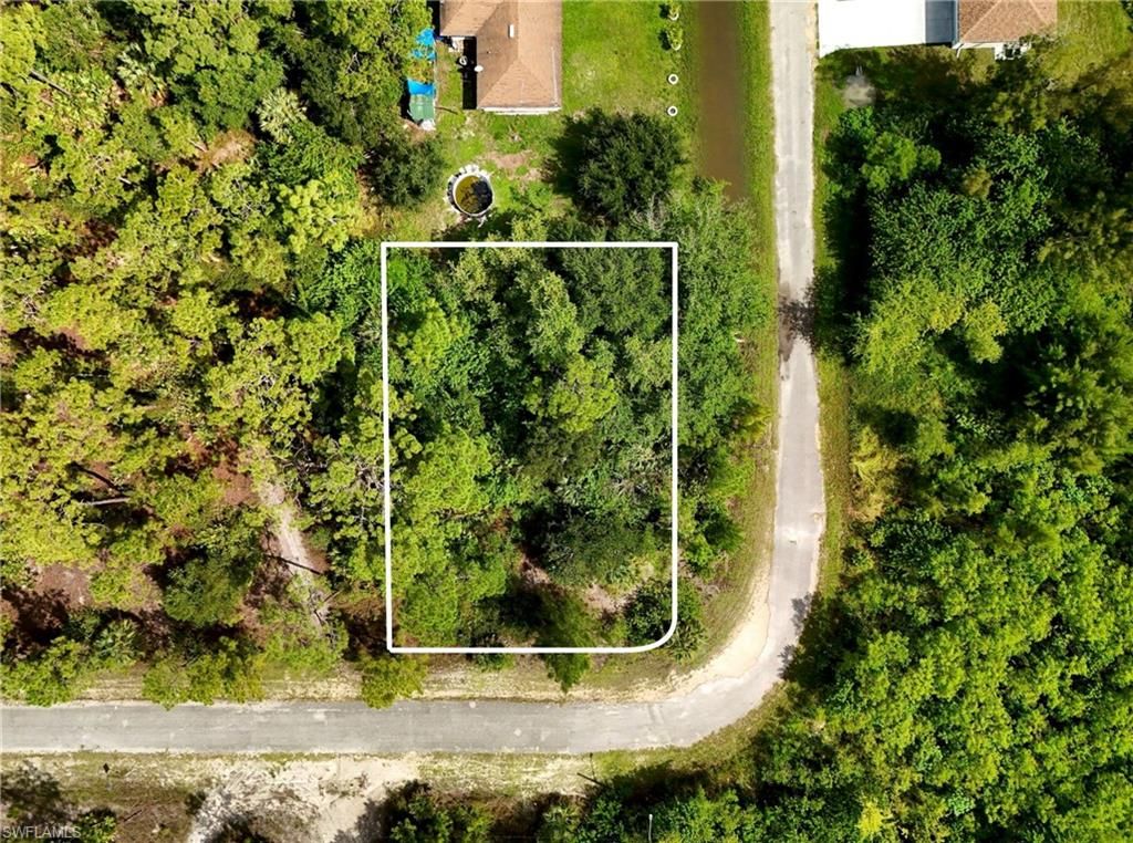 304 LAWLER AVE, LEHIGH ACRES, FL 33972 — photo 2