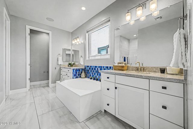 1352 E GEMINI Place, Chandler, AZ 85249