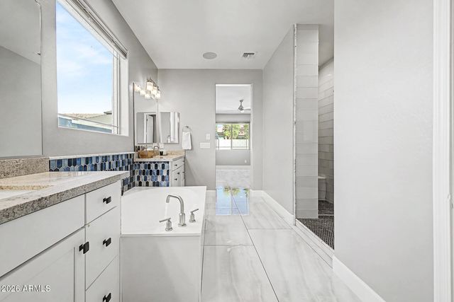 1352 E GEMINI Place, Chandler, AZ 85249