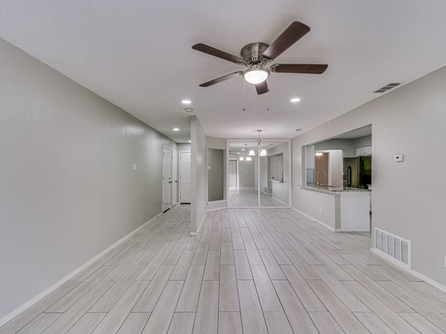 2714 Meadow Bluff Lane, Dallas, TX 75237