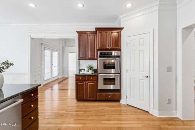105 Strawberry Field Drive, Johnson City, TN 37604