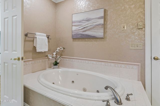 105 Strawberry Field Drive, Johnson City, TN 37604