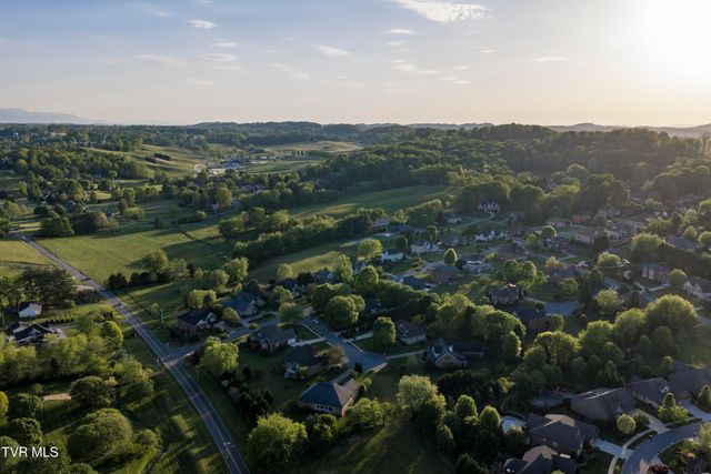 105 Strawberry Field Drive, Johnson City, TN 37604