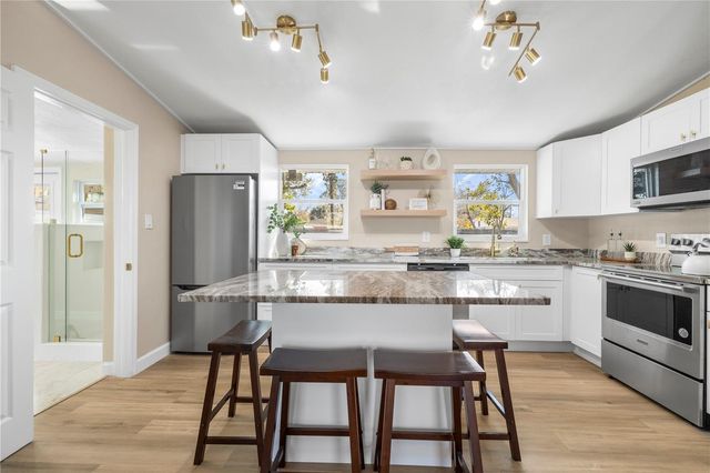 3904 W CRAWFORD STREET, Tampa, FL 33614