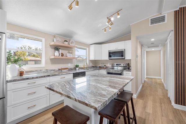 3904 W CRAWFORD STREET, Tampa, FL 33614