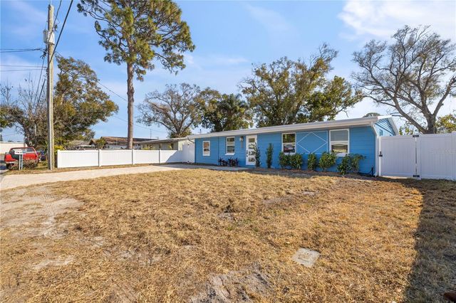 3904 W CRAWFORD STREET, Tampa, FL 33614