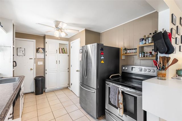 10 Wannisett Avenue, East Providence, RI 02915