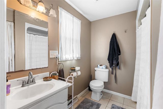 10 Wannisett Avenue, East Providence, RI 02915