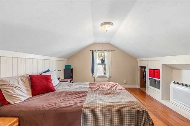 10 Wannisett Avenue, East Providence, RI 02915