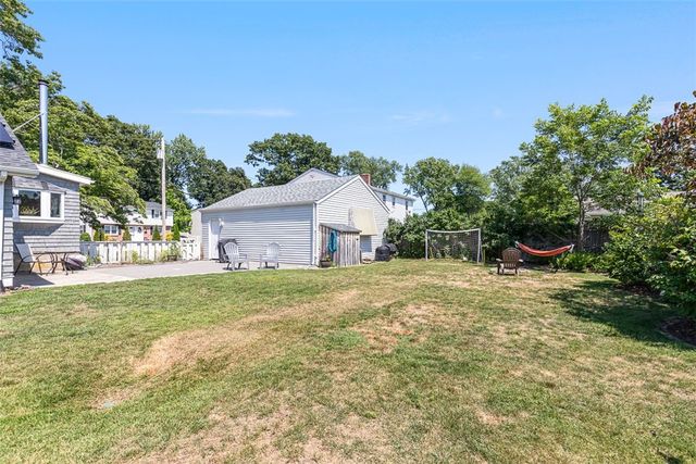 10 Wannisett Avenue, East Providence, RI 02915