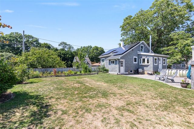 10 Wannisett Avenue, East Providence, RI 02915