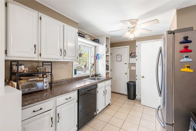 10 Wannisett Avenue, East Providence, RI 02915