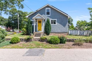 10 Wannisett Avenue, East Providence, RI 02915