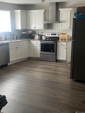 711 Court St, Port Allen, LA 70767