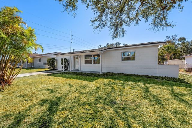 5224 52ND AVENUE N, St Petersburg, FL 33709