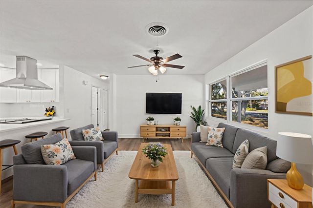 5224 52ND AVENUE N, St Petersburg, FL 33709