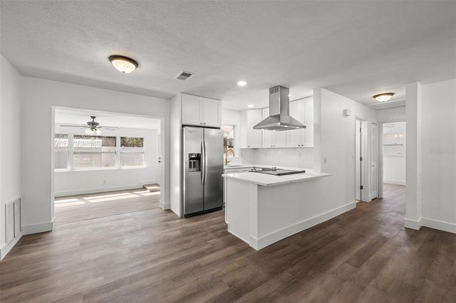 5224 52ND AVENUE N, St Petersburg, FL 33709