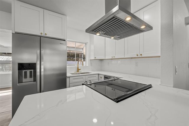 5224 52ND AVENUE N, St Petersburg, FL 33709