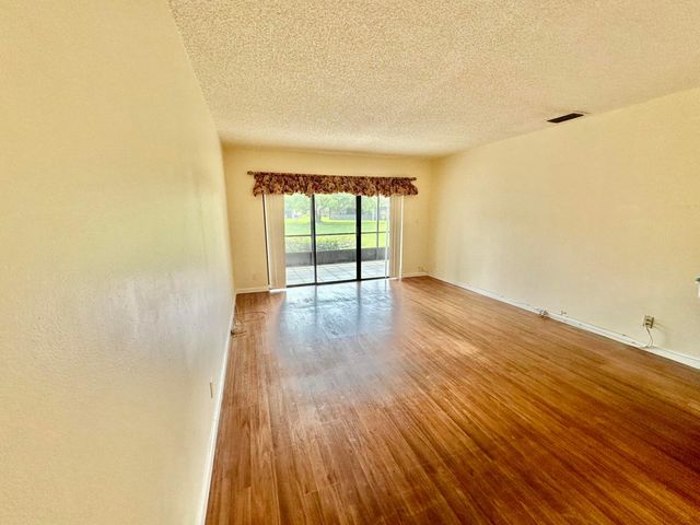 305 Lakeside Court, Sunrise, FL 33326