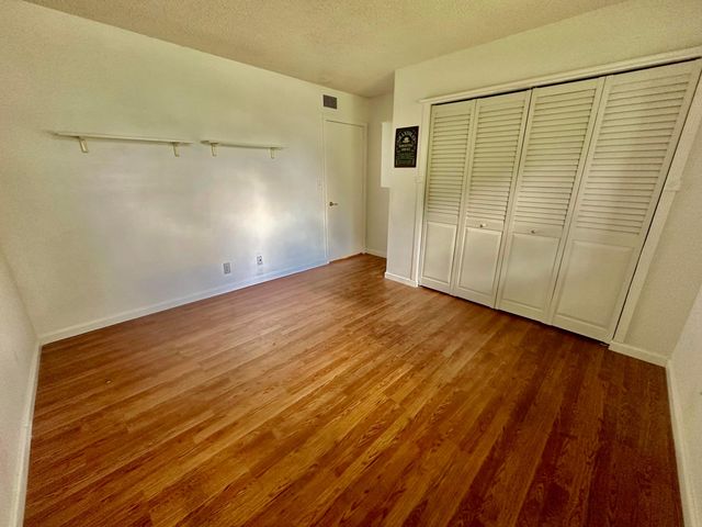 305 Lakeside Court, Sunrise, FL 33326
