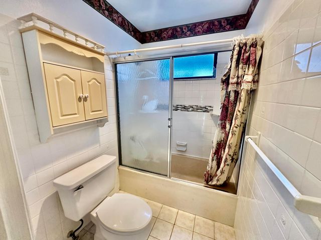 305 Lakeside Court, Sunrise, FL 33326