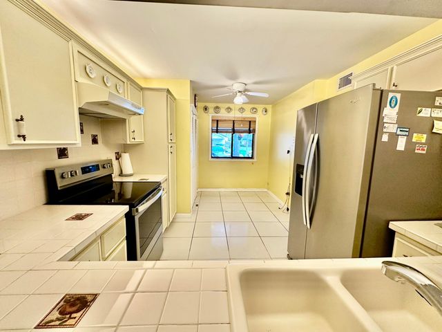 305 Lakeside Court, Sunrise, FL 33326