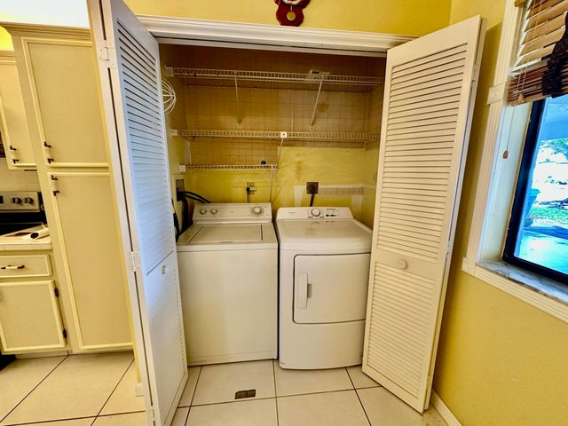 305 Lakeside Court, Sunrise, FL 33326