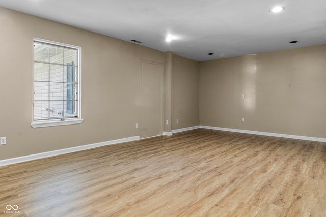 8560 N College Avenue, Indianapolis, IN 46240