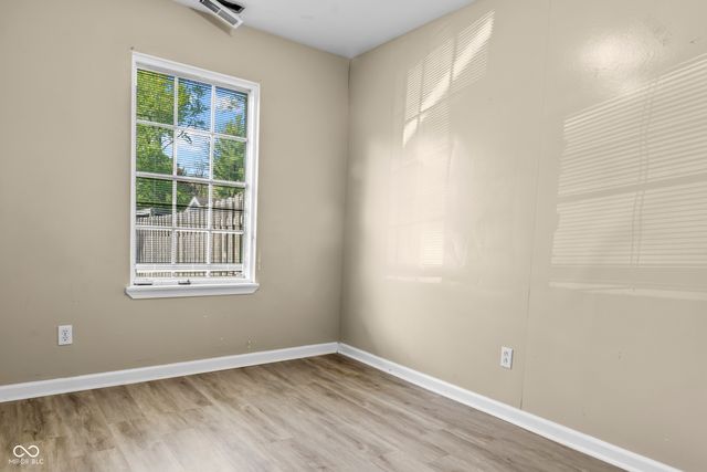 8560 N College Avenue, Indianapolis, IN 46240