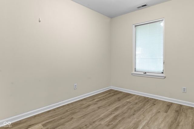 8560 N College Avenue, Indianapolis, IN 46240
