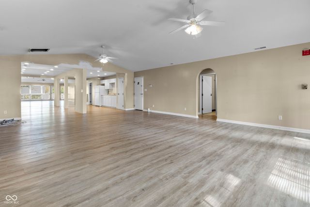8560 N College Avenue, Indianapolis, IN 46240