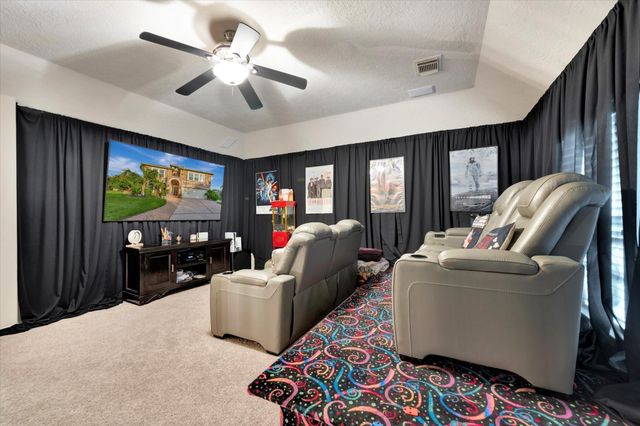 322 Marina Oaks Court, Kemah, TX 77565