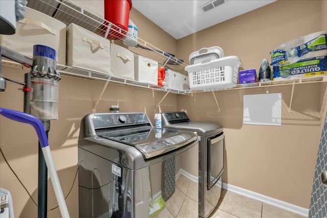 211 Williamsburg Cir, Tullahoma, TN 37388