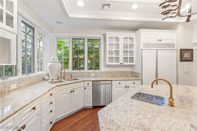 3001 Astoria Pines Circle, Las Vegas, NV 89107