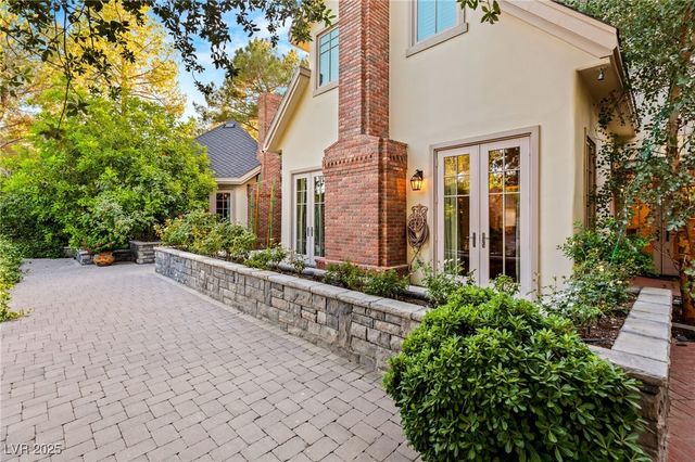 3001 Astoria Pines Circle, Las Vegas, NV 89107