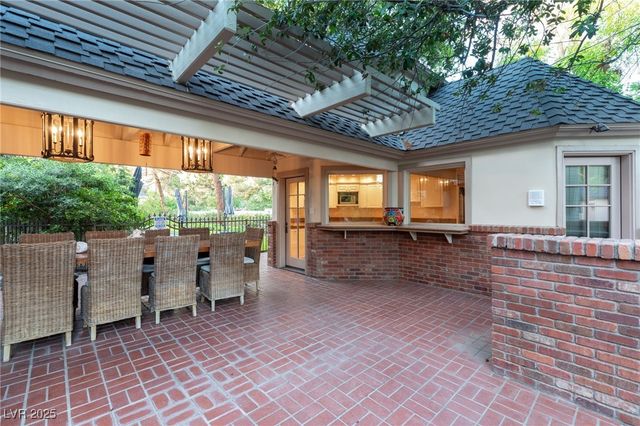 3001 Astoria Pines Circle, Las Vegas, NV 89107