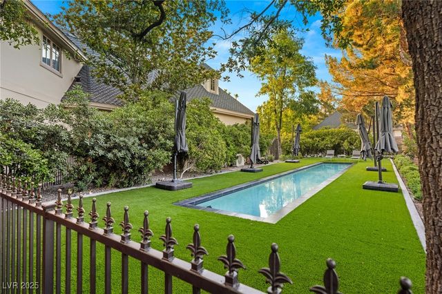 3001 Astoria Pines Circle, Las Vegas, NV 89107