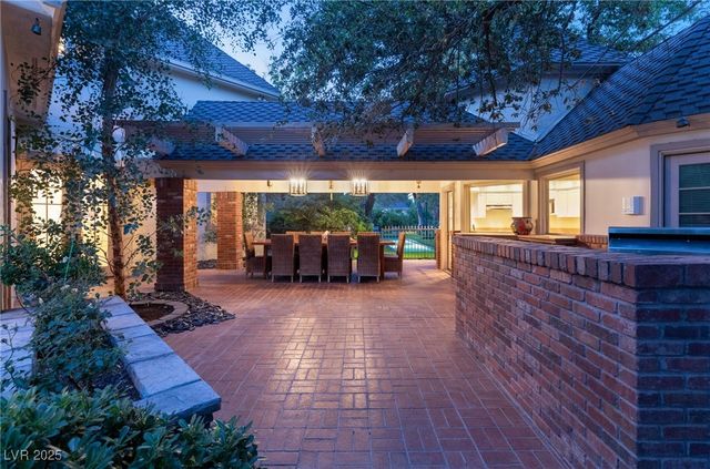 3001 Astoria Pines Circle, Las Vegas, NV 89107