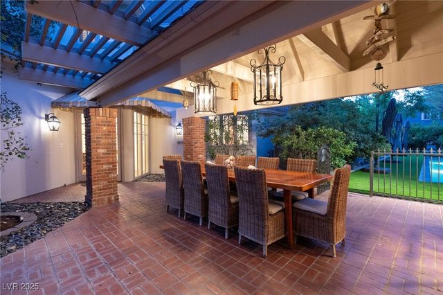 3001 Astoria Pines Circle, Las Vegas, NV 89107