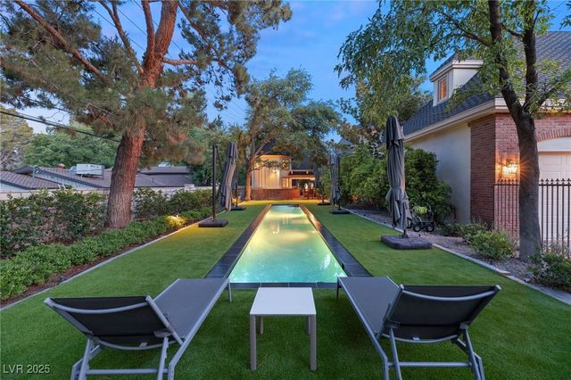 3001 Astoria Pines Circle, Las Vegas, NV 89107